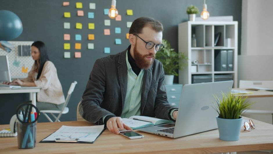 Meta elimina el conteo de tokens en evaluaciones, introduce agente de IA